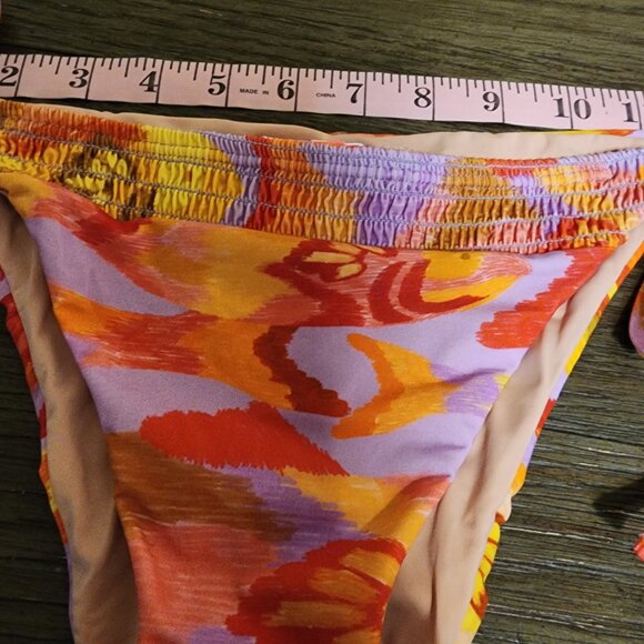 Farm Rio Painted Fishes Side-Tie Bikini Bottom NWT Pink Large - Picture 3 of 12